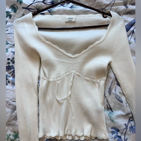Aritzia Wilfred white long sleeve top - Picture 2 of 4